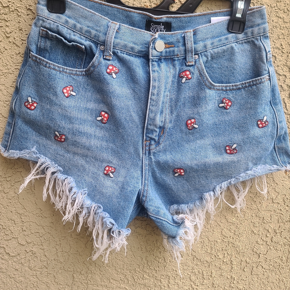 Simple Society mushroom embroidered shorts size 5